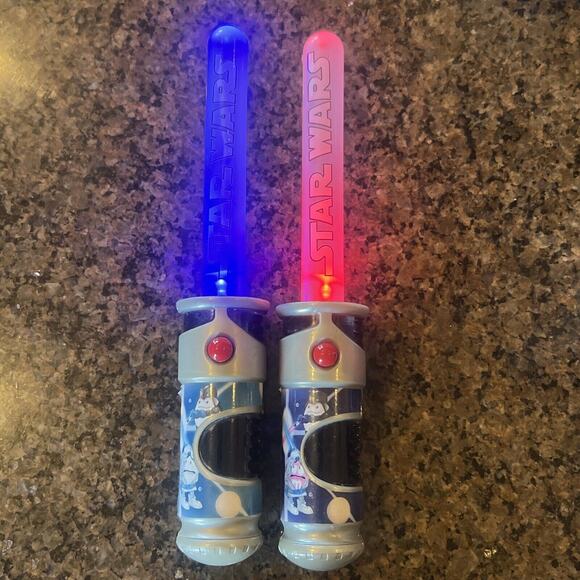 Star Wars Collectible Lot Of 10 Candy Dispensers M&M Lego Keychain & More VTG - Picture 11 of 11